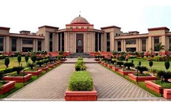 स्कूली बच्चों से ट्रांसफार्मर लगवाने पर हाईकोर्ट की सख्ती, संयुक्त सचिव के स्पष्टीकरण से असंतुष्ट