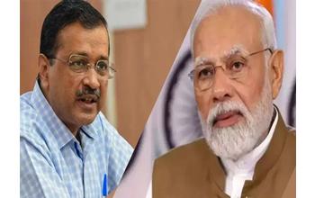 PM मोदी के बयान पर अरविंद केजरीवाल का हमला, कहा – “ट्रंप के सामने सरेंडर करना देश के लिए खतरनाक है