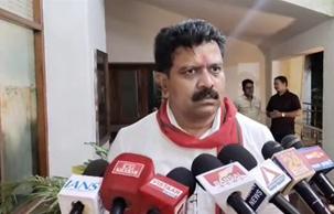 नक्सलवाद पर उपमुख्यमंत्री शर्मा का बड़ा बयान — बोले, आत्मसमर्पण करने वाले नक्सलियों का स्वागत है, लेकिन एंटी-नक्सल ऑपरेशन थमने वाले नहीं