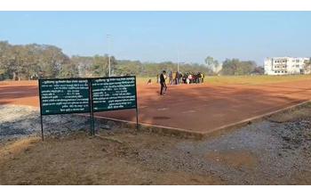 हाल-बेहाल व्यवस्था: खिलाड़ियों के लिए करोड़ों रुपये की लागत से बना सिंथेटिक ट्रैक हैंडओवर से पहले ही दरक गया, ट्रैक पर उग आई झाड़ियाँ