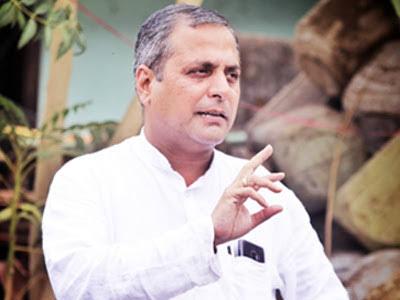 वाह सरकार: बाल वाटिका खोलना था इसलिए नौनिहालों के हाँथ से पेंसिल,कॉपी छीन लिया — शैलेष पांडेय.