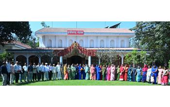 राज्यपाल के गोद ग्राम टेमरी के ग्रामीणों ने किया लोकभवन का भ्रमण