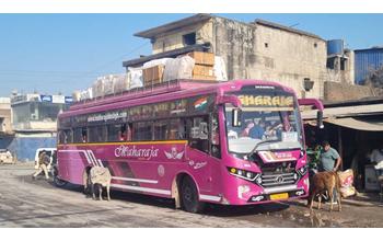 बसों की छत पर लदा ‘मौत का सामान’! ओवरलोड लगेज से यात्रियों की जान खतरे में, जिम्मेदारों की चुप्पी पर उठे सवाल