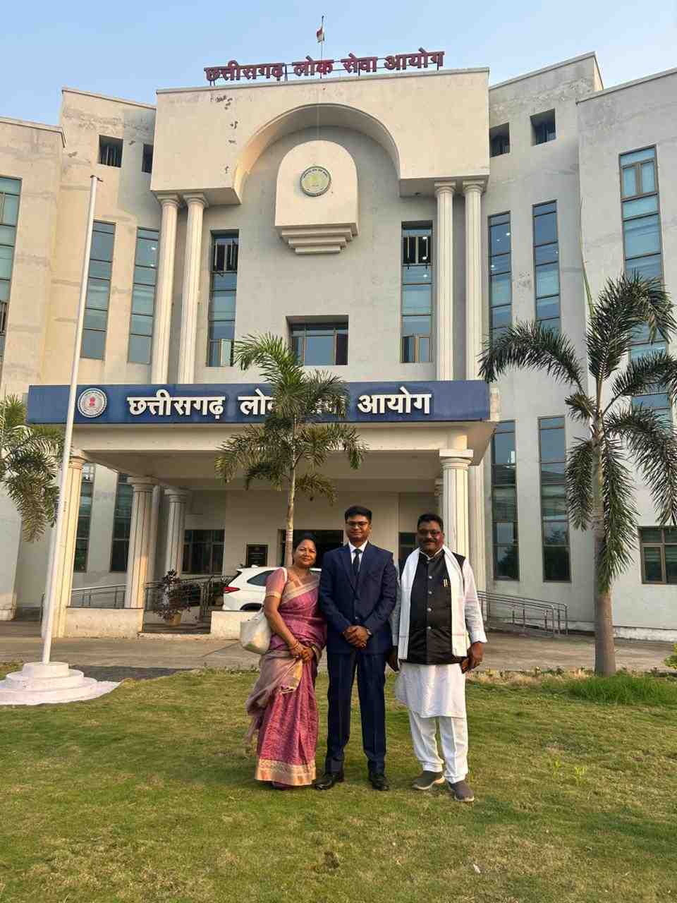 खुशखबरी: गंडई राजपरिवार के सुपुत्र करण की मेहनत रंग लाई, सिविल जज सलेक्ट.