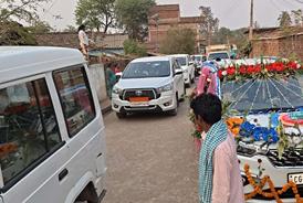 सुपेबेड़ा में बदलाव की झलक: बारातियों को देखकर कलेक्टर ने जताई खुशी”