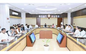 मुख्यमंत्री साय की अध्यक्षता में कैबिनेट बैठक की शुरुआत हुई…