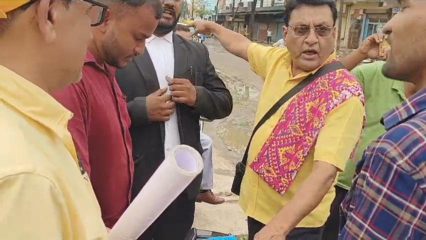 'ओह नो' : चांटीडीह में ‘चिड़िया’ का खेल! पूर्व पार्षद विष्णु यादव पर सरकारी जमीन में हेरफेर कर बेचने और रहवासियों पर दबाव बनाने के गंभीर आरोप”. देखिए वीडियो.