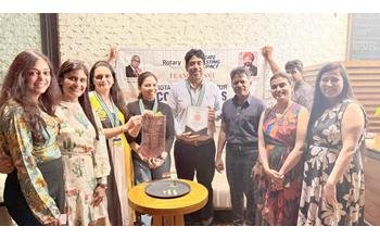 रोटरी क्लब ऑफ रायपुर कॉस्मो डिवास का कोलंबो में फ्लैग एक्सचेंज, अंतर्राष्ट्रीय फेलोशिप को दिया नया आयाम