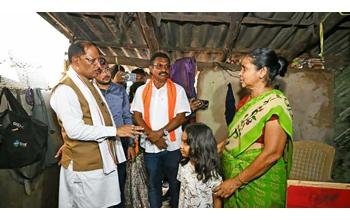 सुकमा के बाढ़ पीड़ितों के लिए बड़ा ऐलान: मुख्यमंत्री राहत कोष से मिलेंगे 10-10 हजार रुपए अतिरिक्त, सीएम साय बोले- सरकार पूरी संवेदनशीलता से साथ